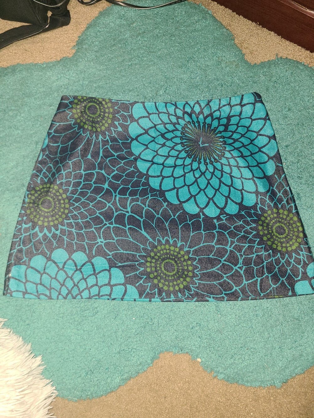 Express Stretch - Beautiful Blue Floral Mini Skirt